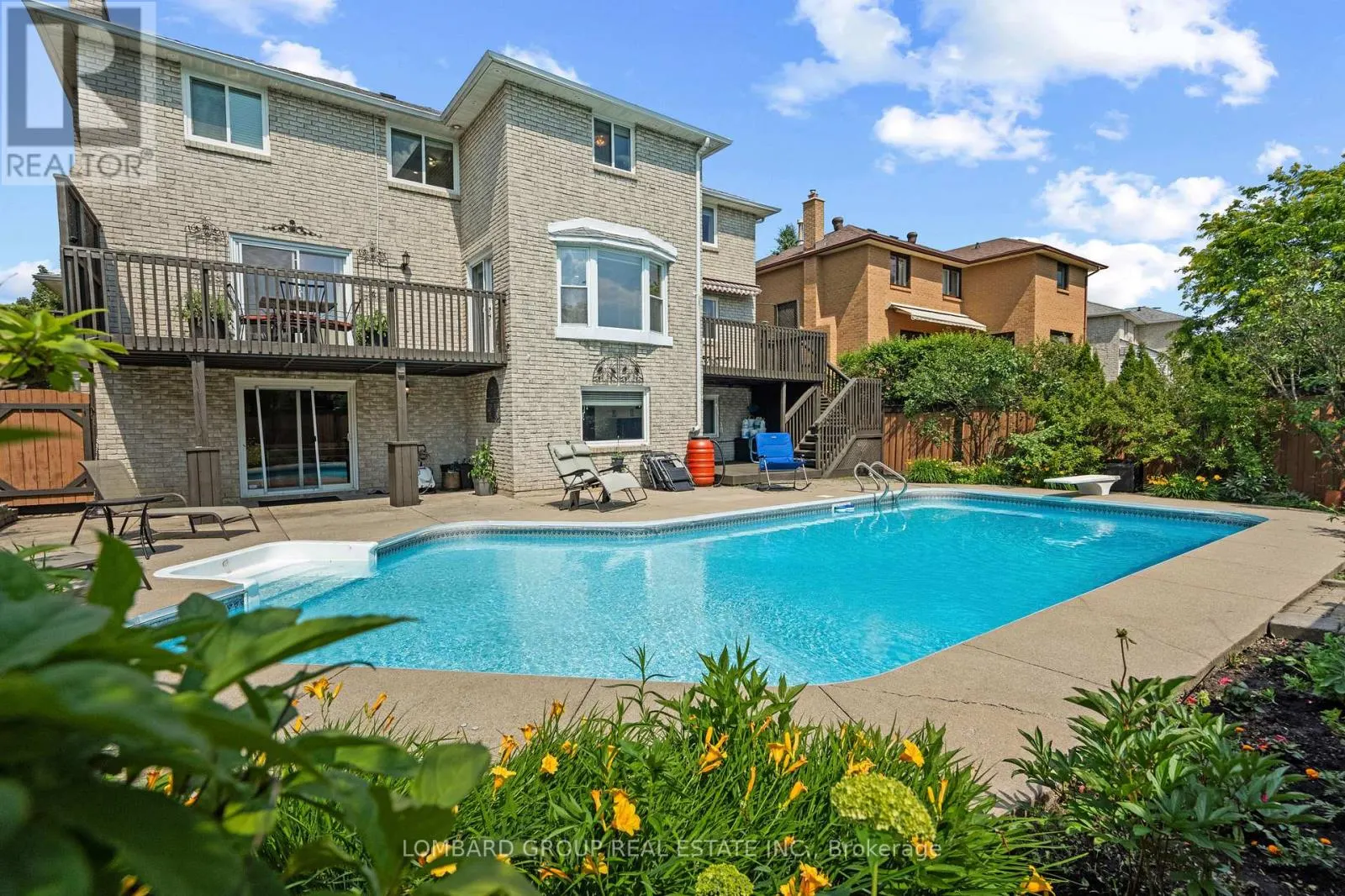 10 WHITMORE COURT