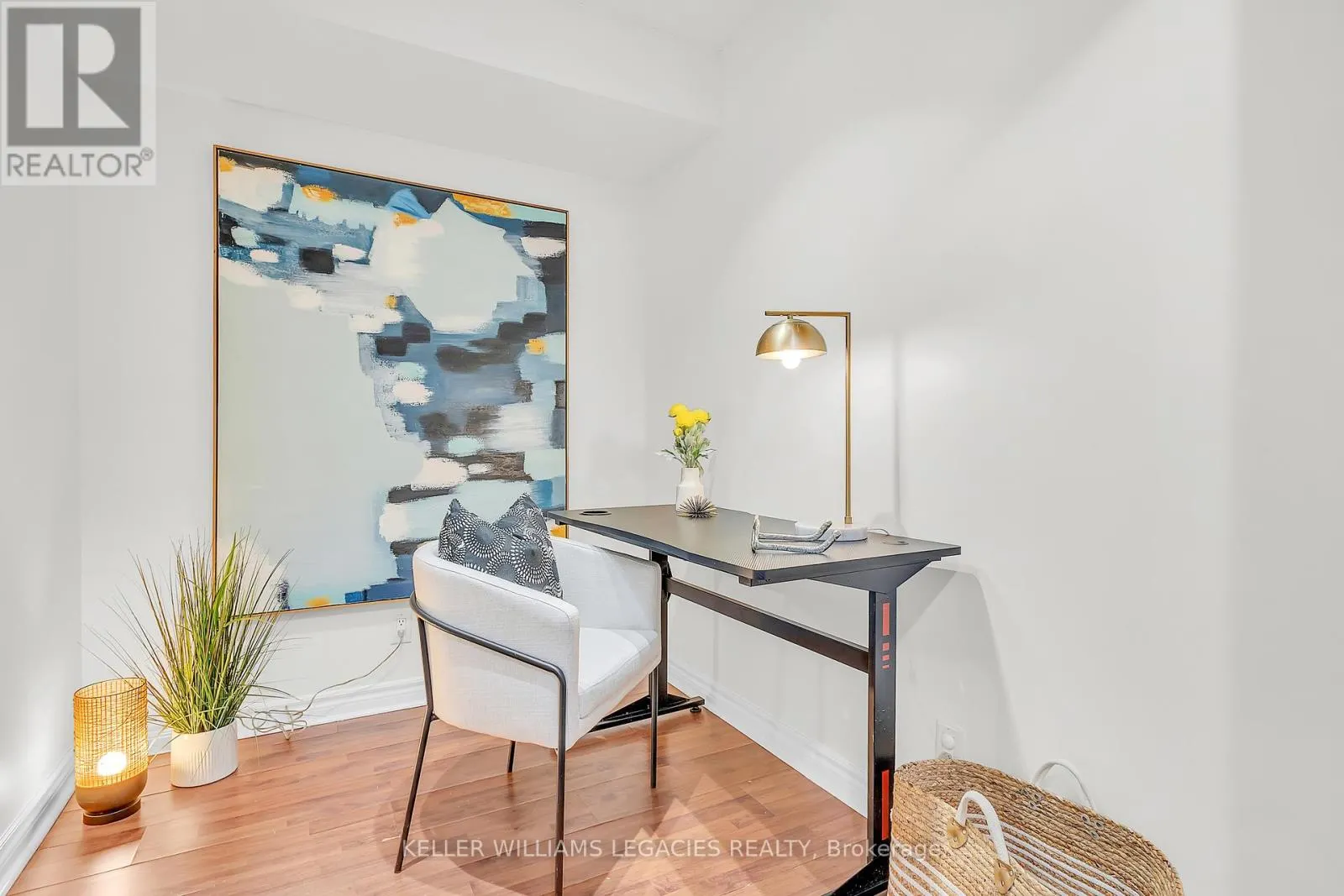 2013 - 33 ELM DRIVE W