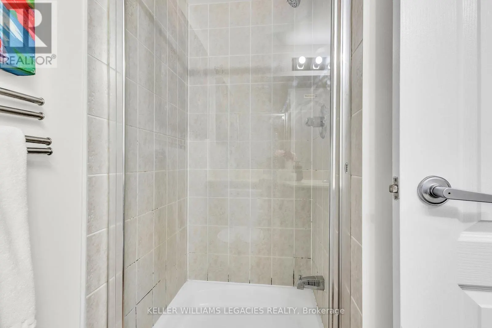 2013 - 33 ELM DRIVE W