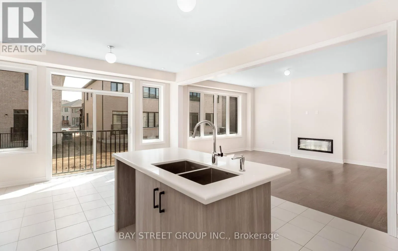 888 APPLE TERRACE