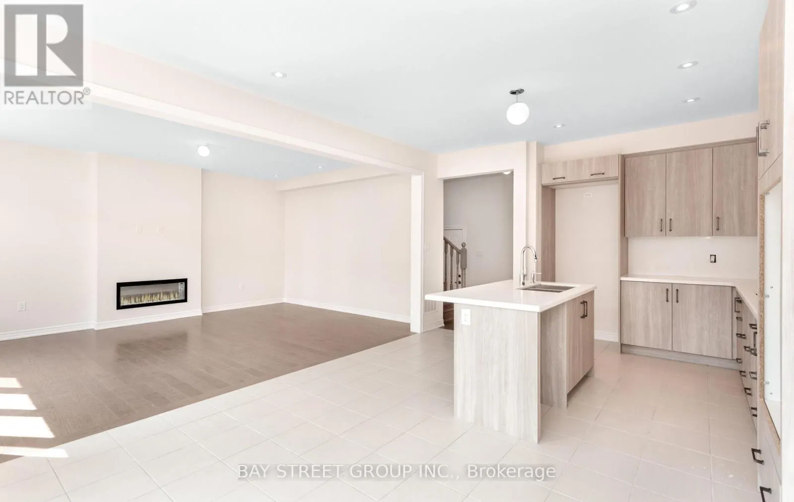 888 APPLE TERRACE