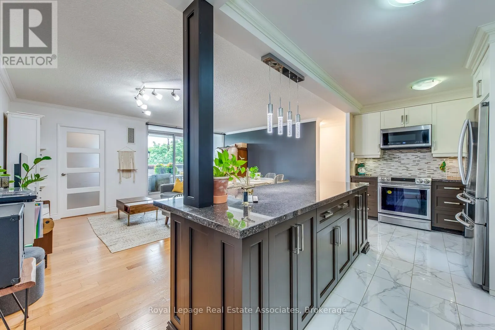 308 - 1535 LAKESHORE ROAD E