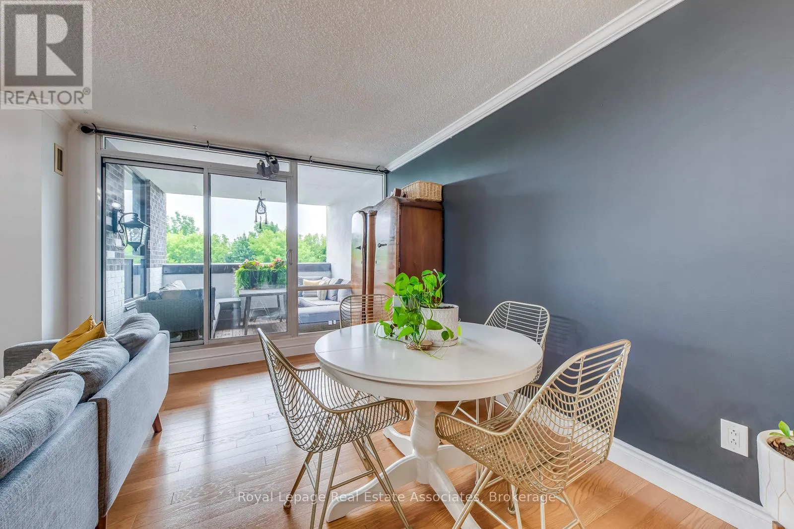 308 - 1535 LAKESHORE ROAD E