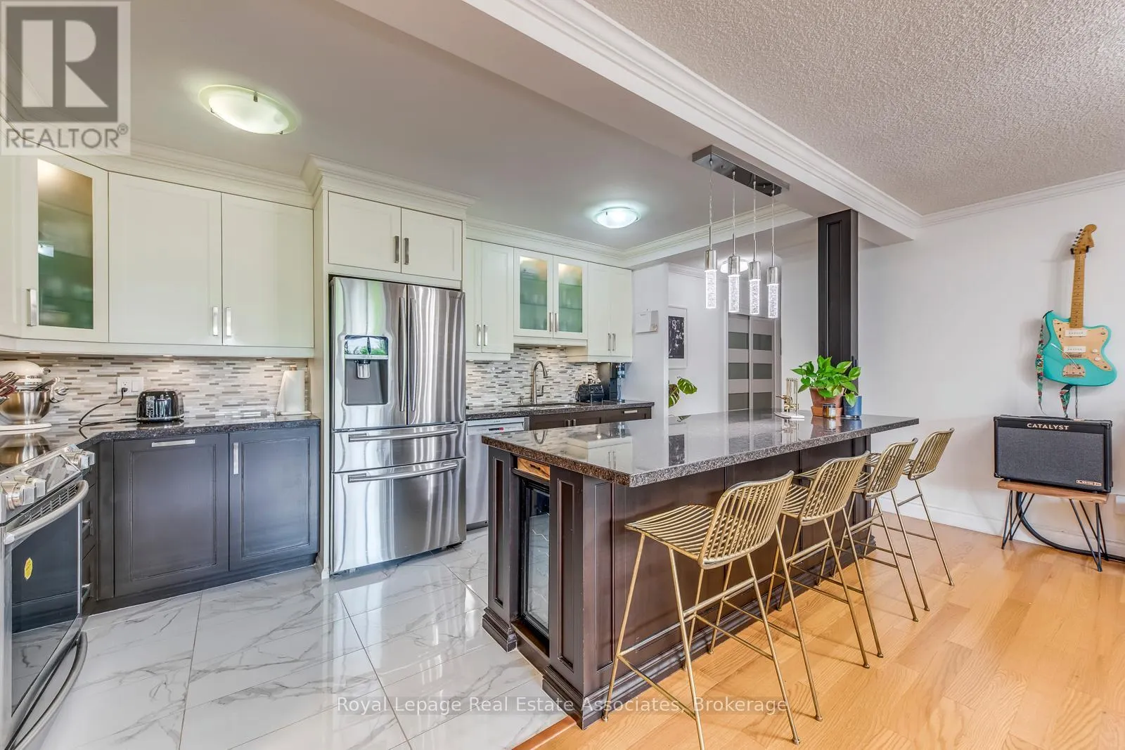 308 - 1535 LAKESHORE ROAD E