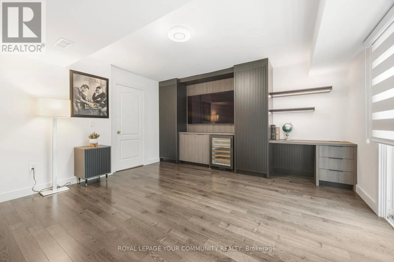 17 - 3020 CEDARGLEN GATE