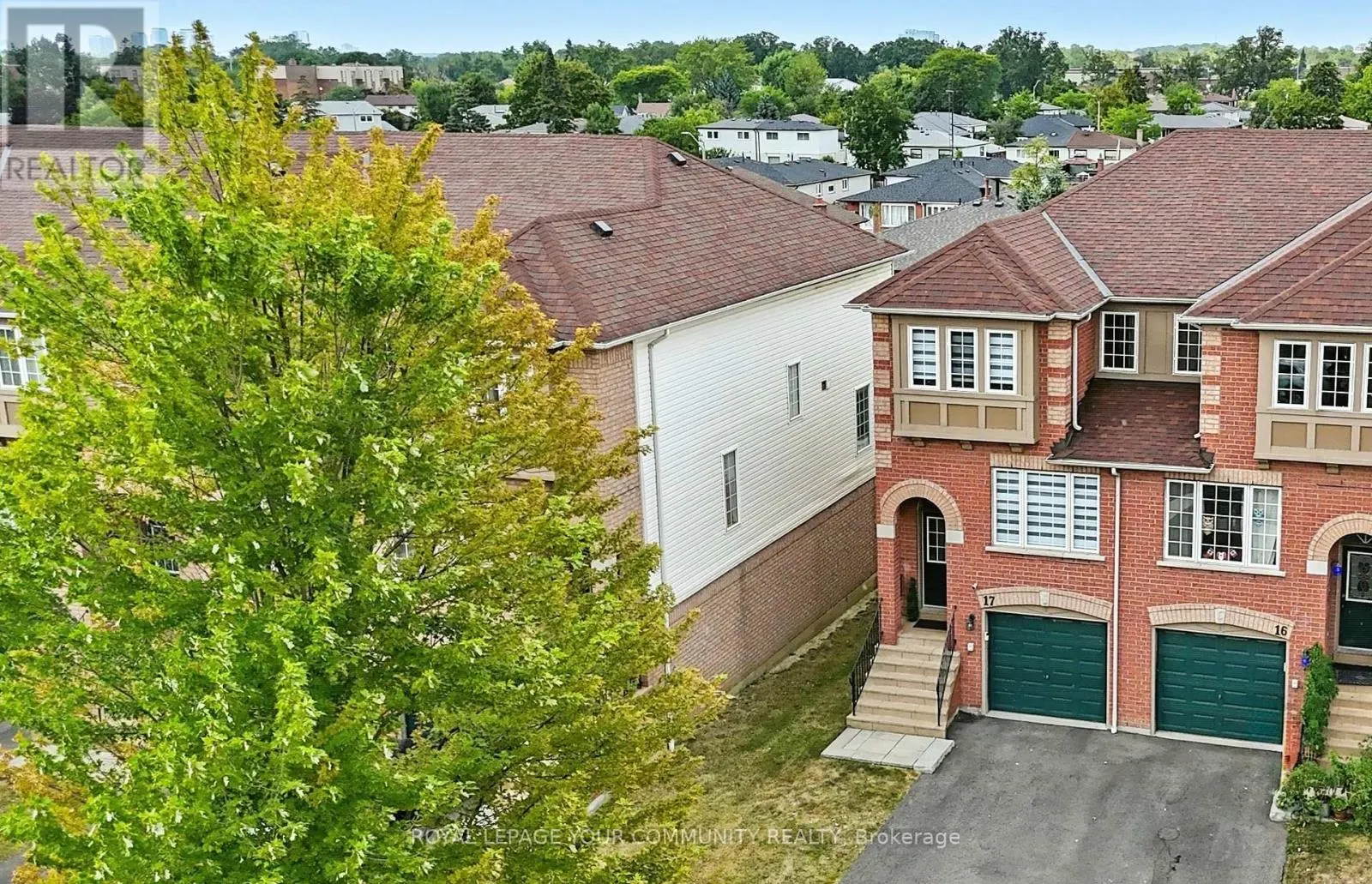 17 - 3020 CEDARGLEN GATE