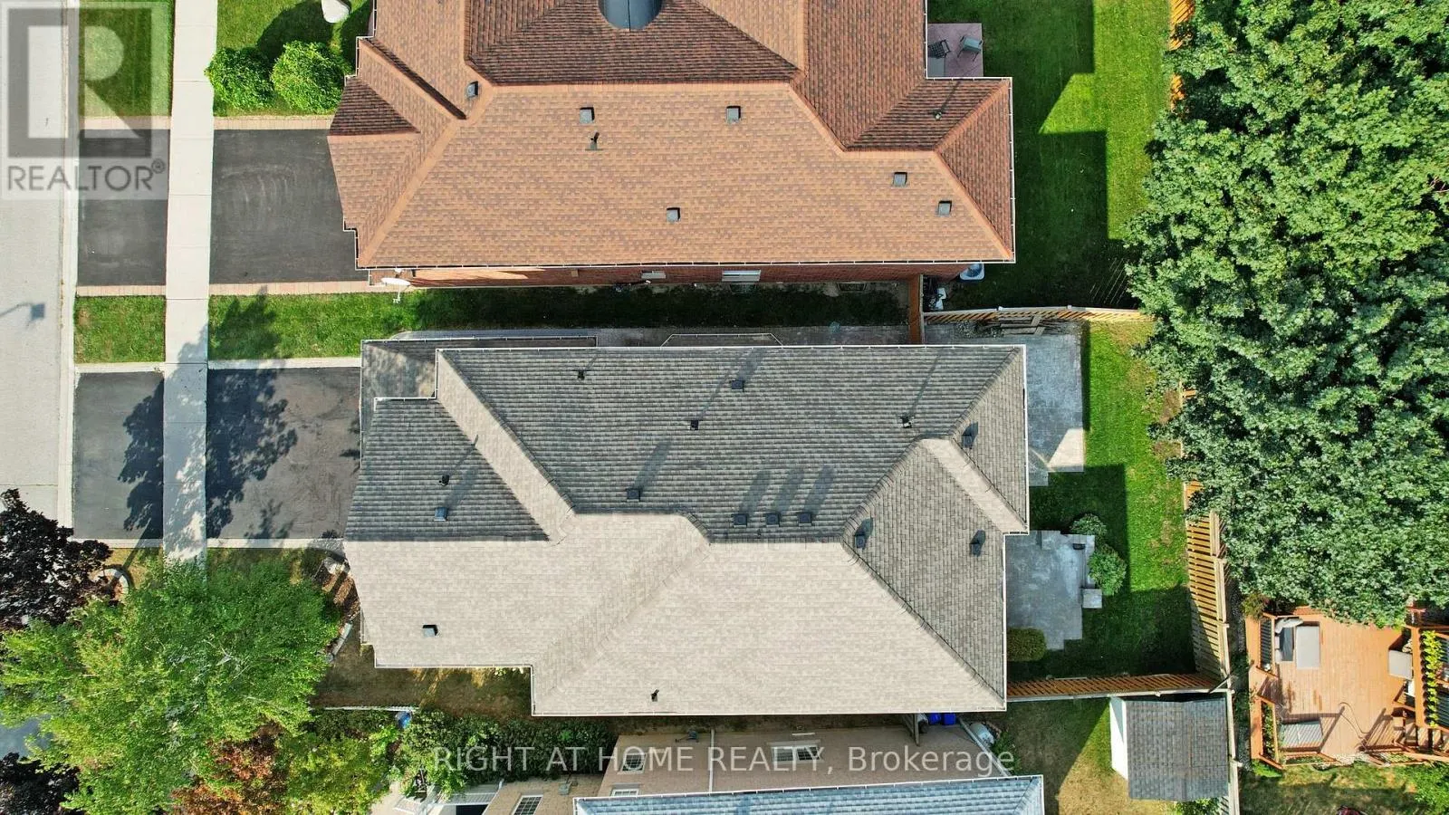 588 WARHOL WAY