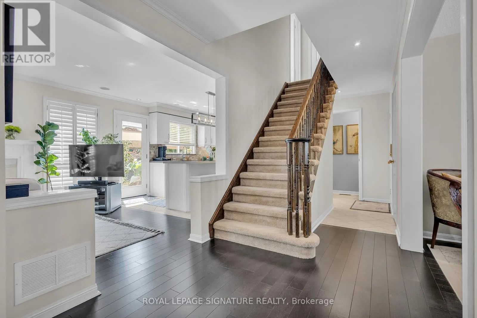 3986 PONDVIEW WAY