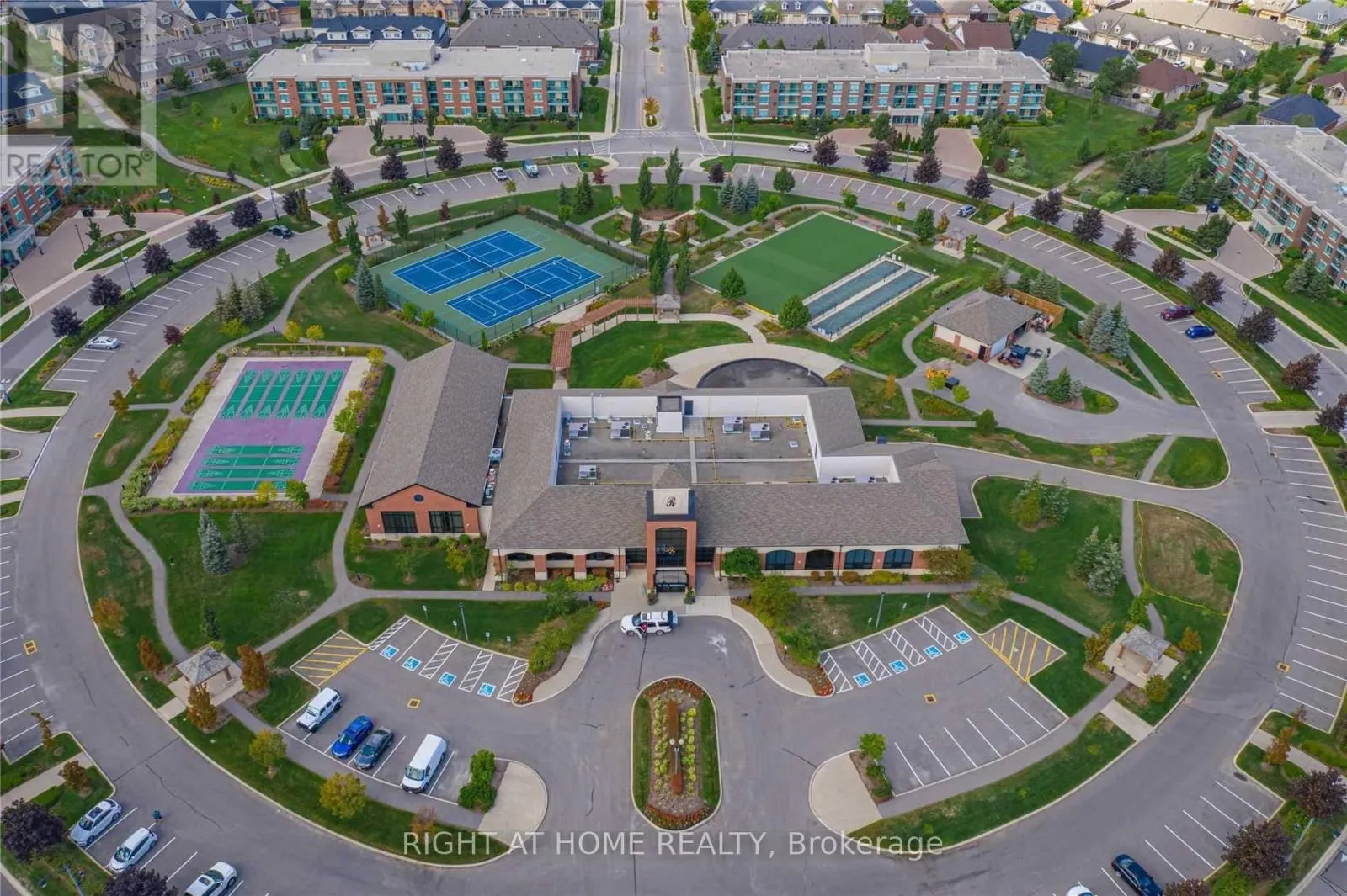 1 SEA HOLLY CRESCENT
