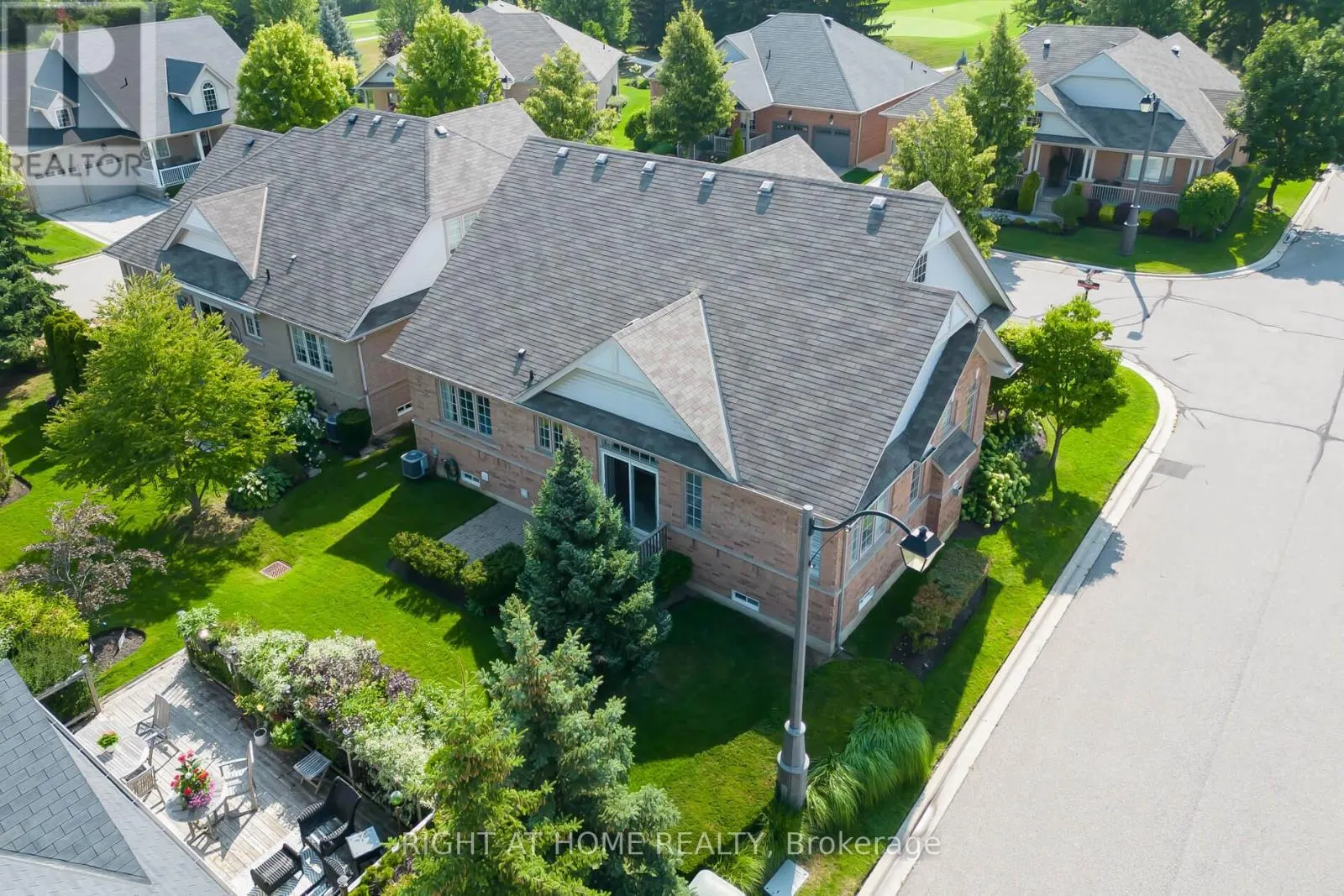 1 SEA HOLLY CRESCENT