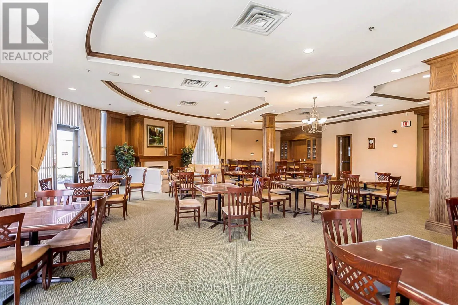 1 SEA HOLLY CRESCENT