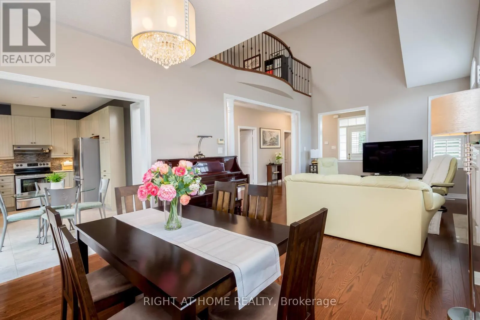 1 SEA HOLLY CRESCENT