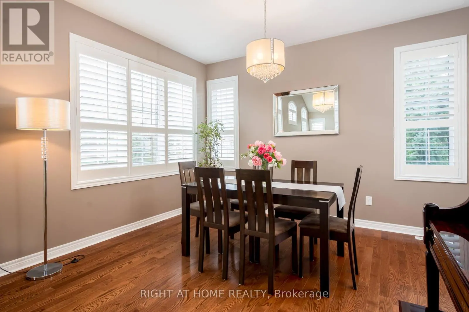 1 SEA HOLLY CRESCENT