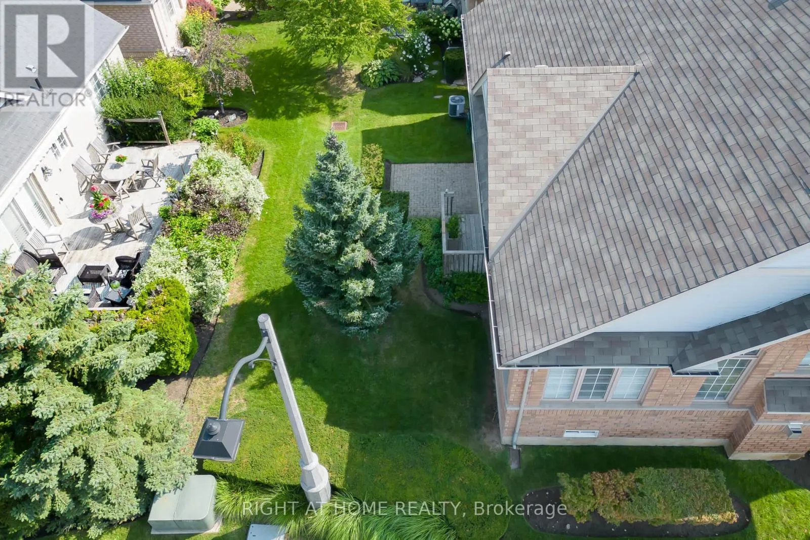1 SEA HOLLY CRESCENT
