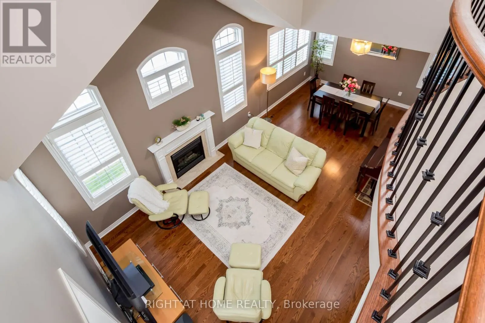 1 SEA HOLLY CRESCENT