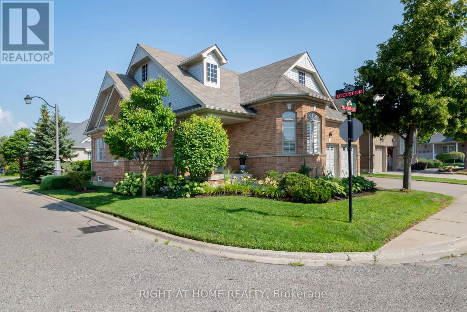 1 SEA HOLLY CRESCENT