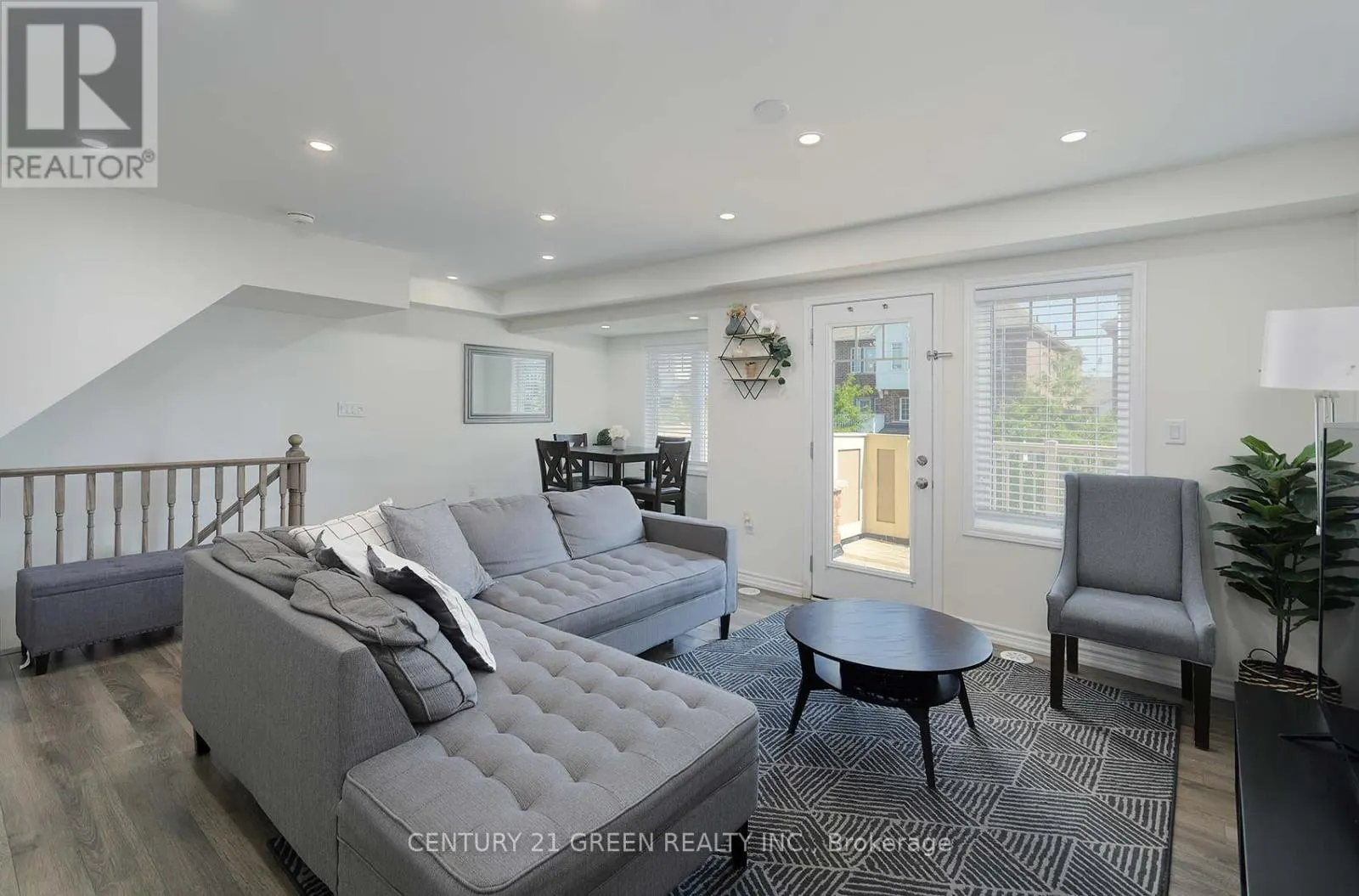 526 ALLPORT GATE