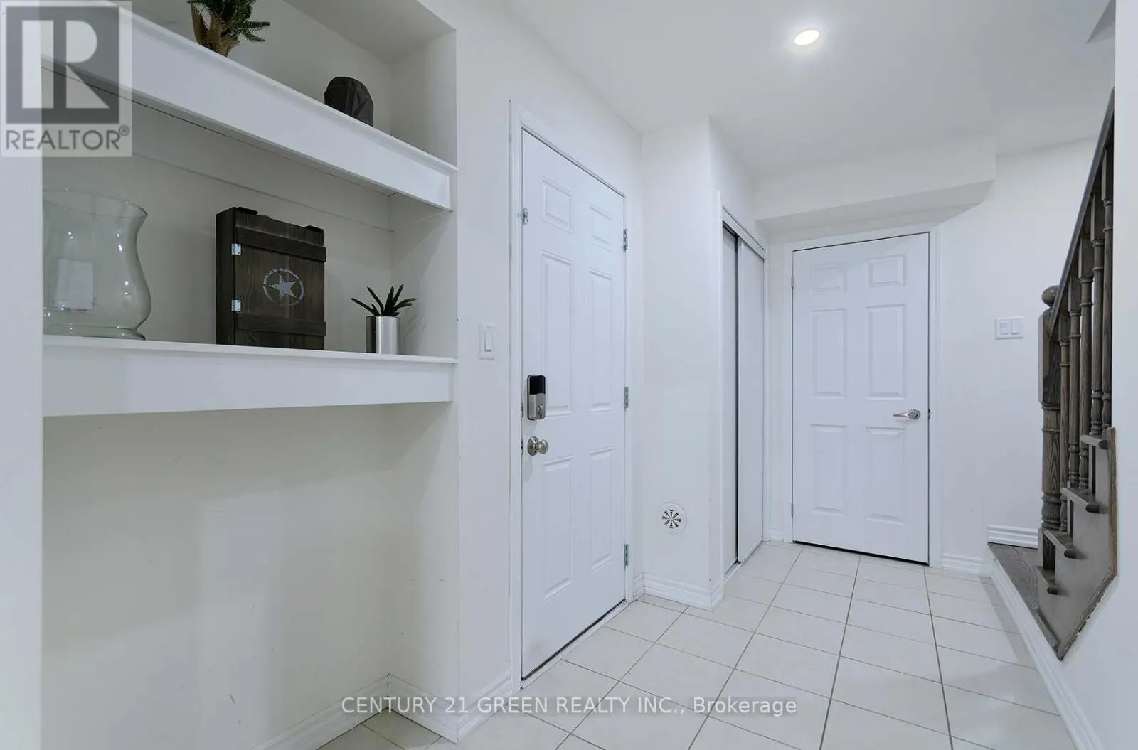 526 ALLPORT GATE