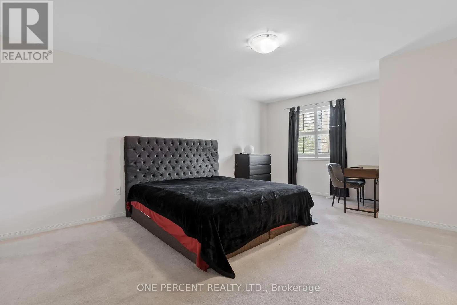6 DUFFEL CRESCENT