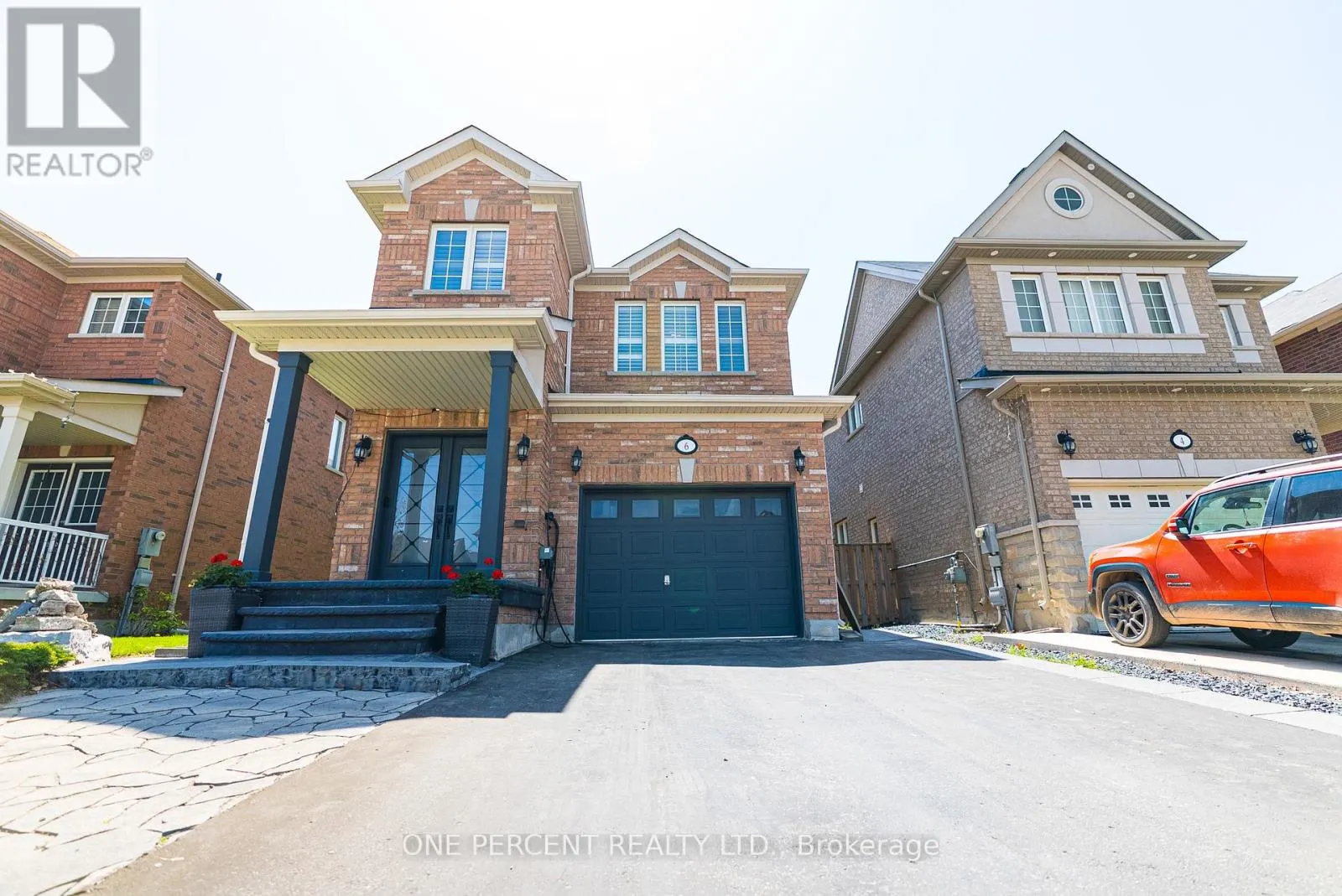 6 DUFFEL CRESCENT