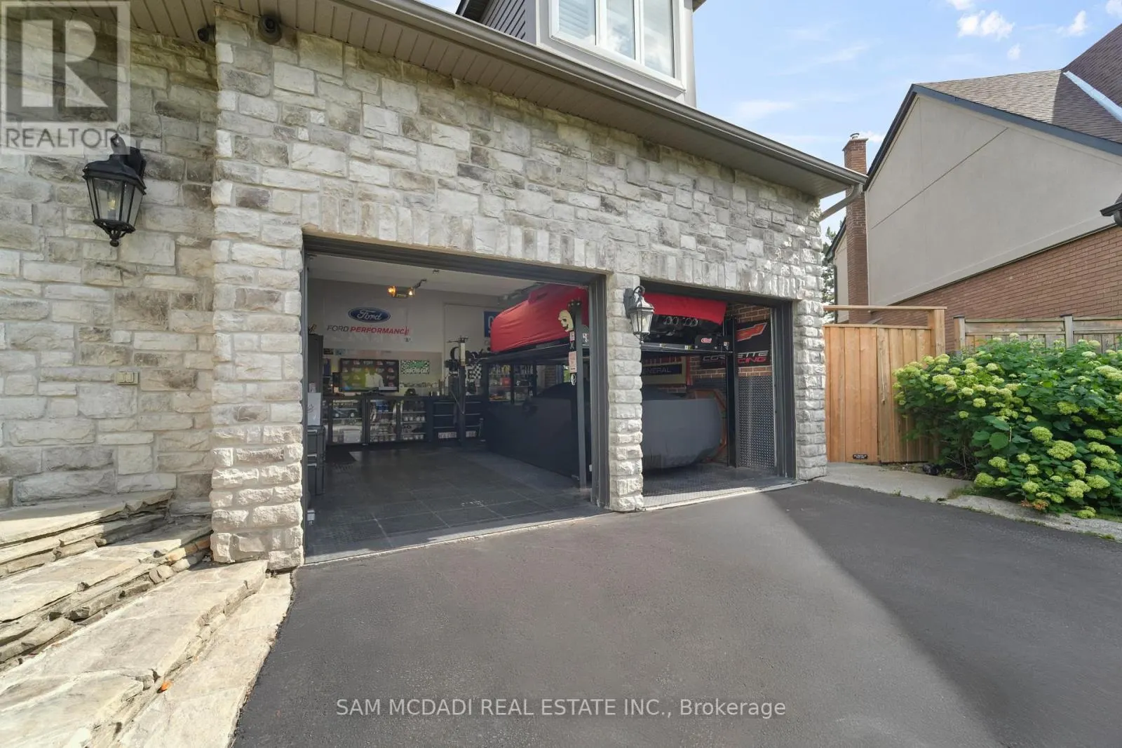 2592 BARRISDALE COURT