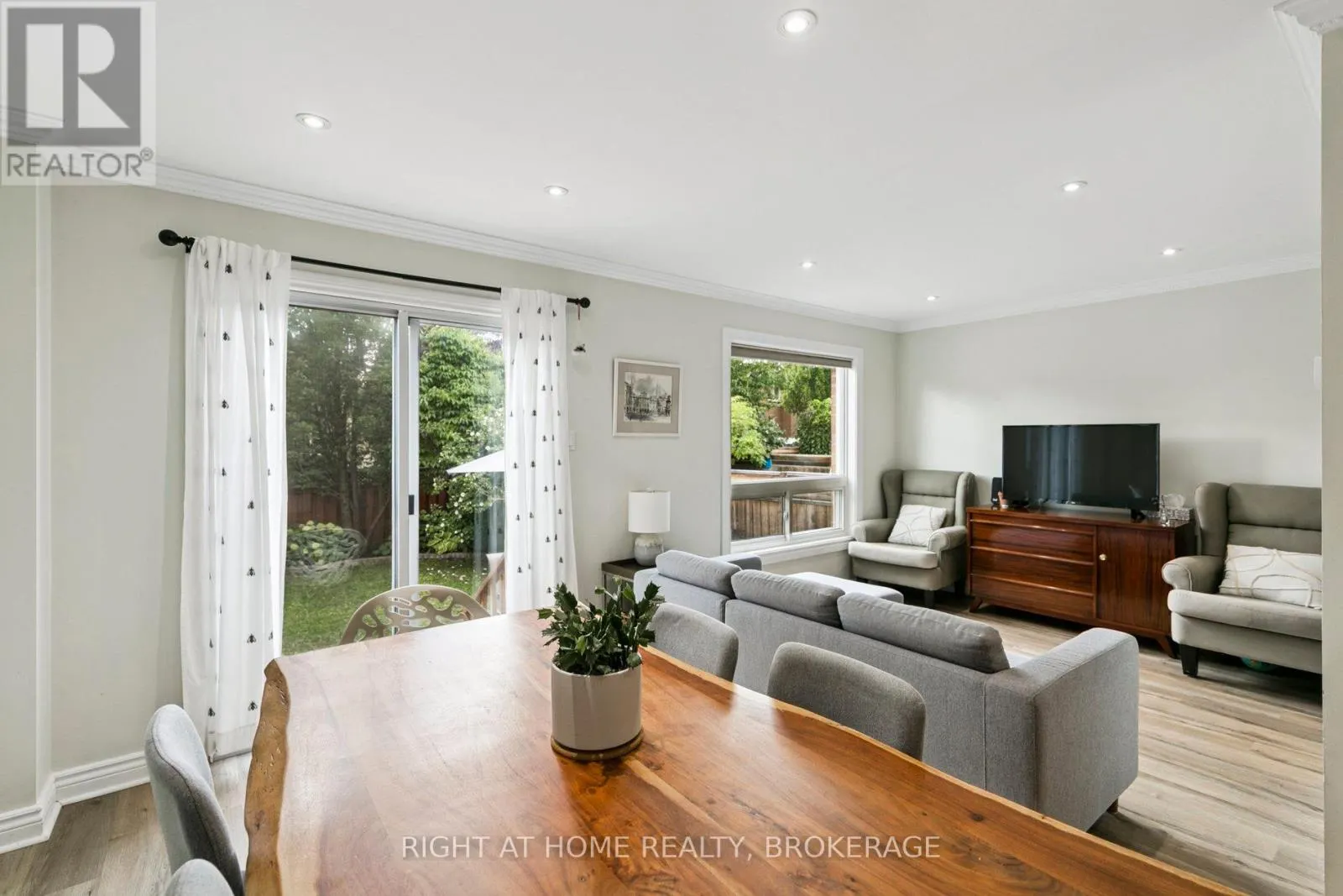 550 ELIZA CRESCENT