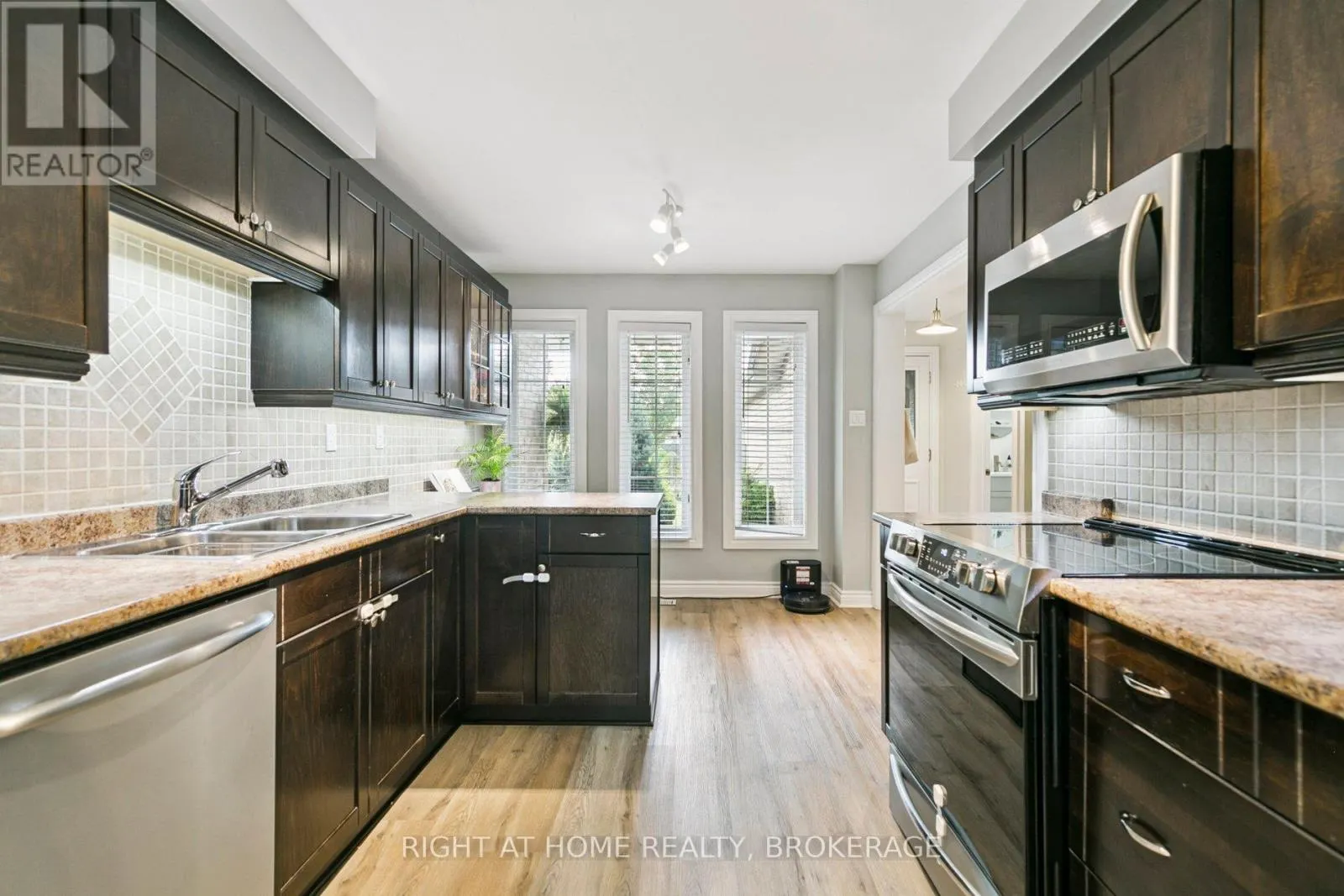 550 ELIZA CRESCENT