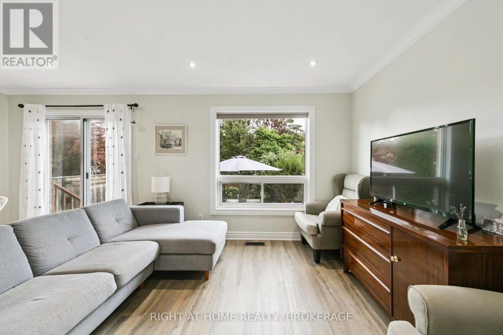 550 ELIZA CRESCENT