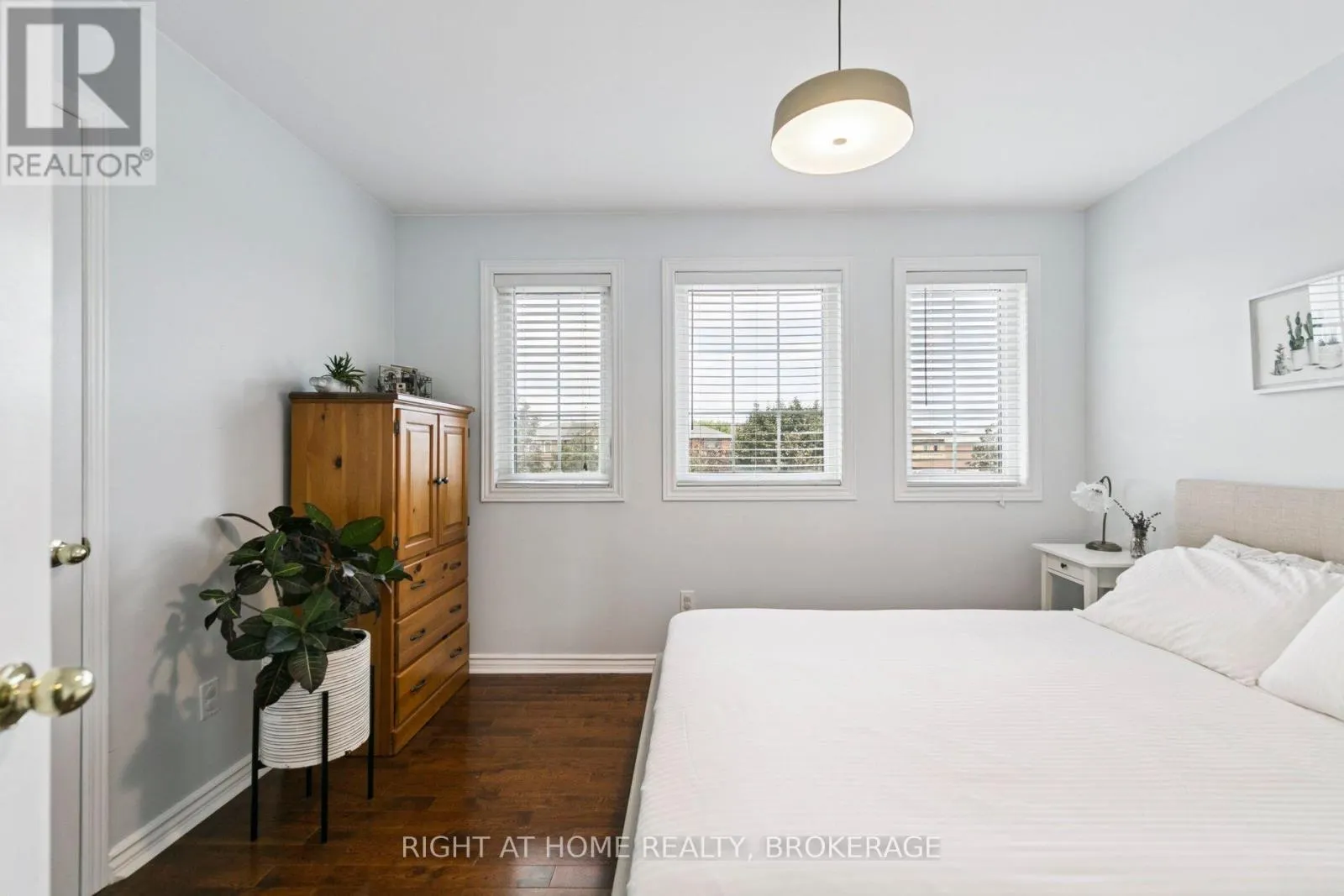 550 ELIZA CRESCENT