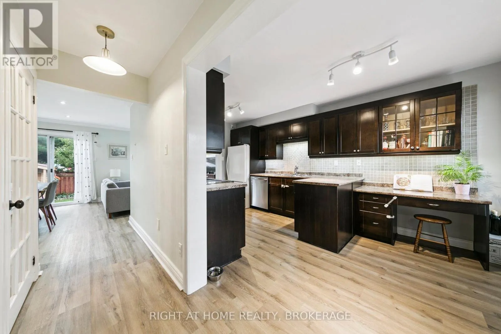 550 ELIZA CRESCENT