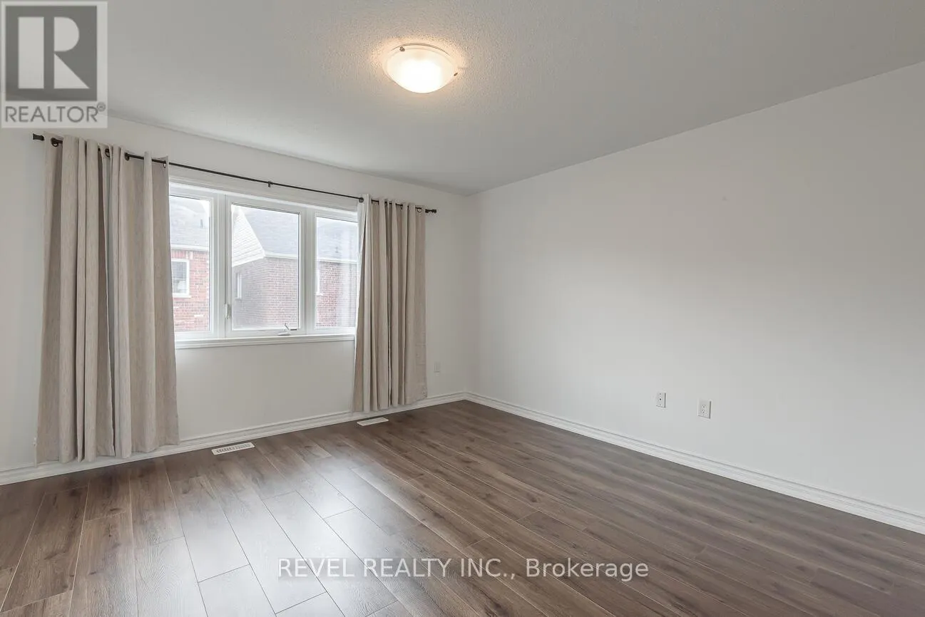 9 LOTHBURY DRIVE