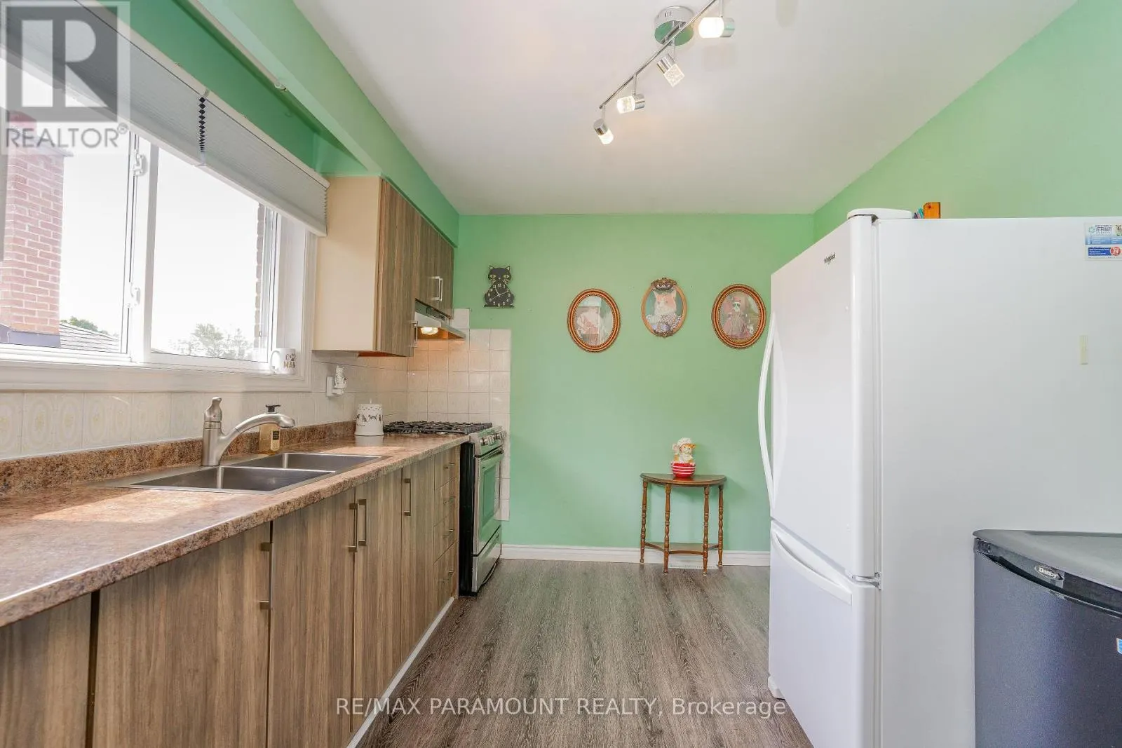 26 LANGWITH COURT