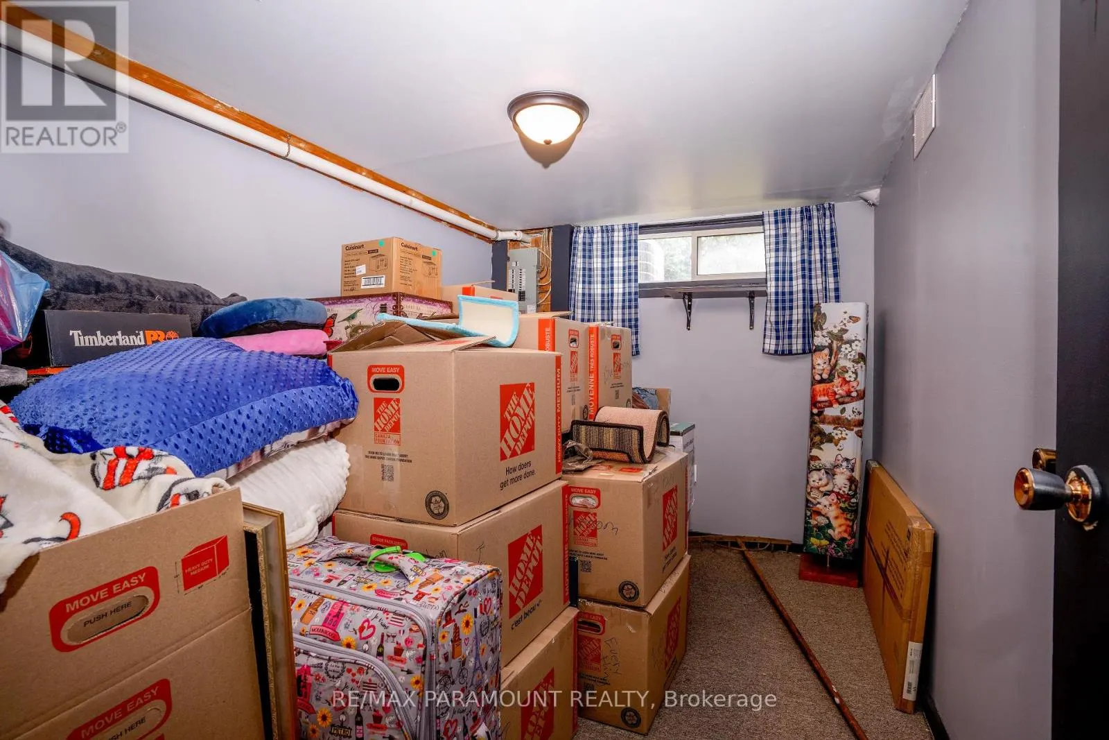 26 LANGWITH COURT