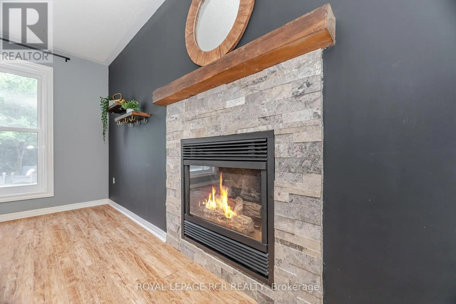 417 KINGSVIEW DRIVE