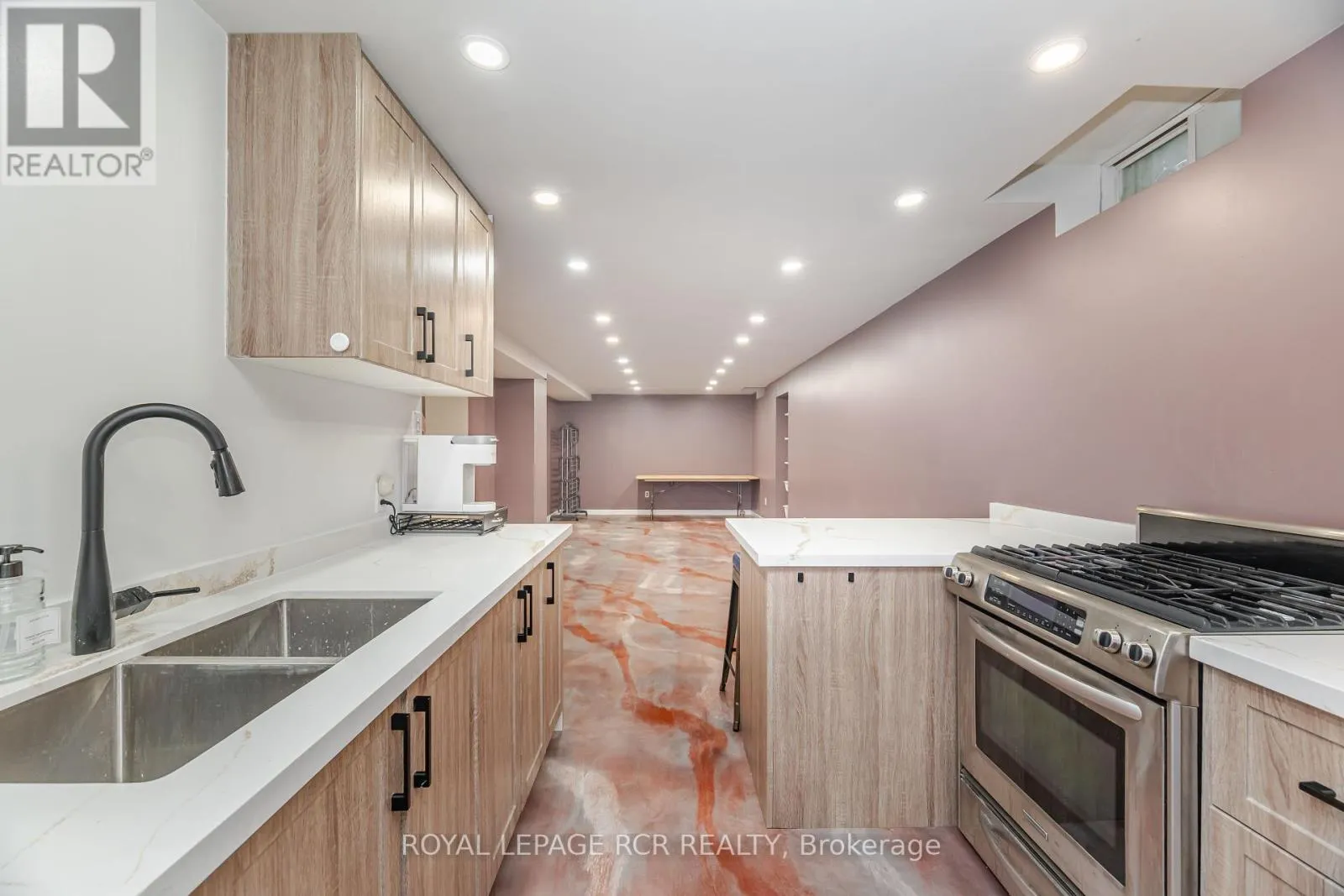 417 KINGSVIEW DRIVE