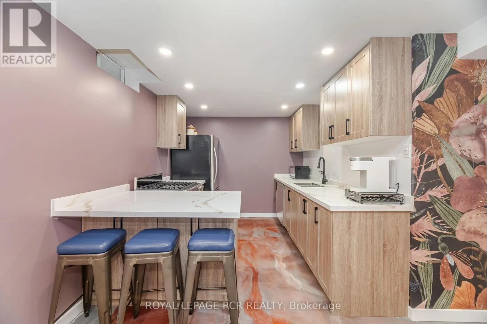 417 KINGSVIEW DRIVE