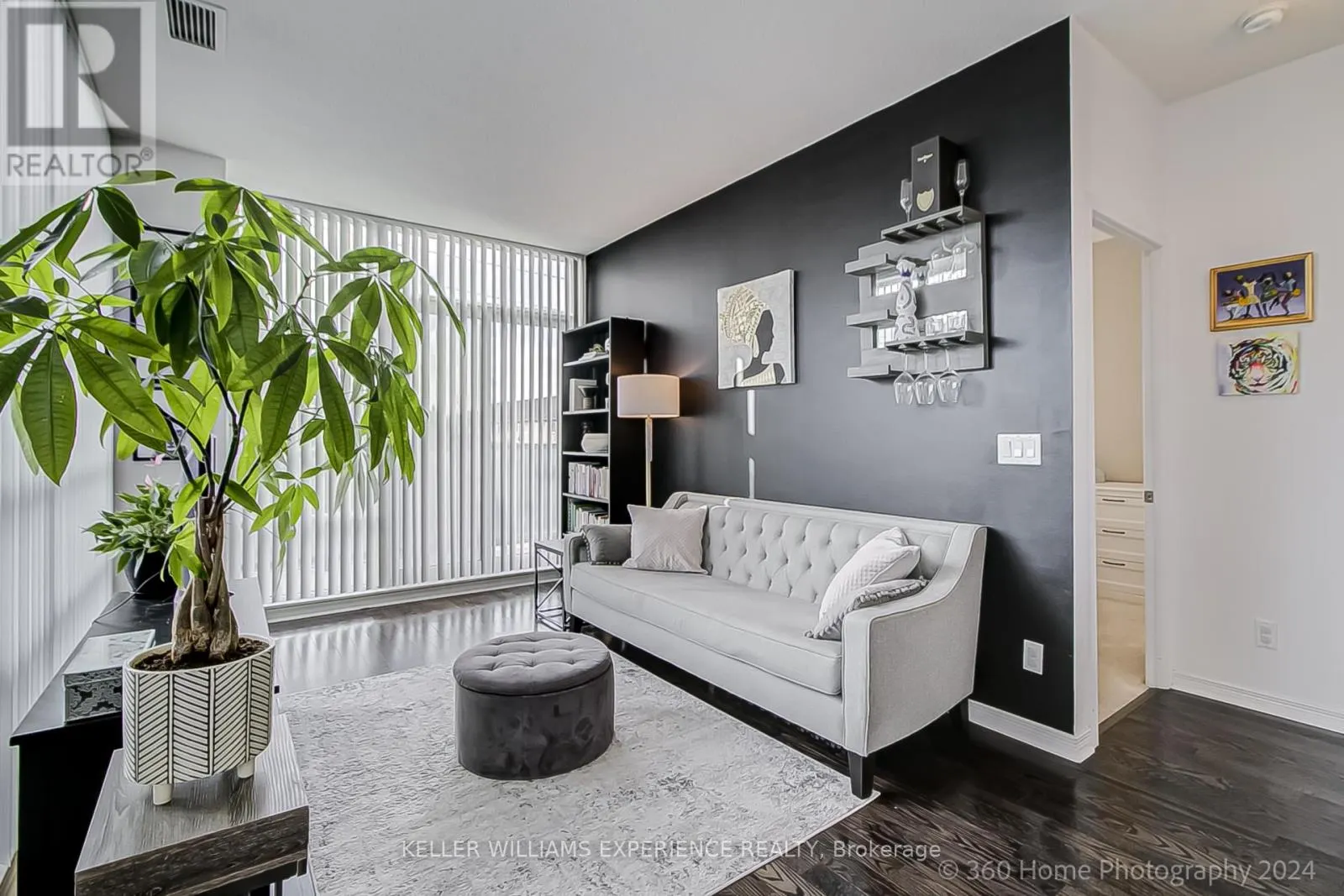 201 - 15 LEGION ROAD