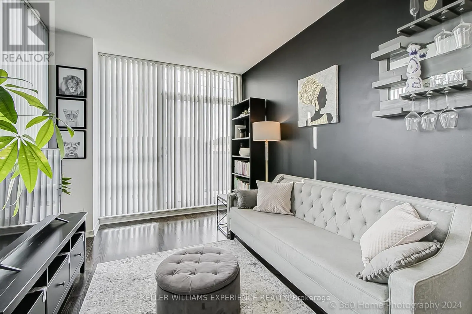 201 - 15 LEGION ROAD