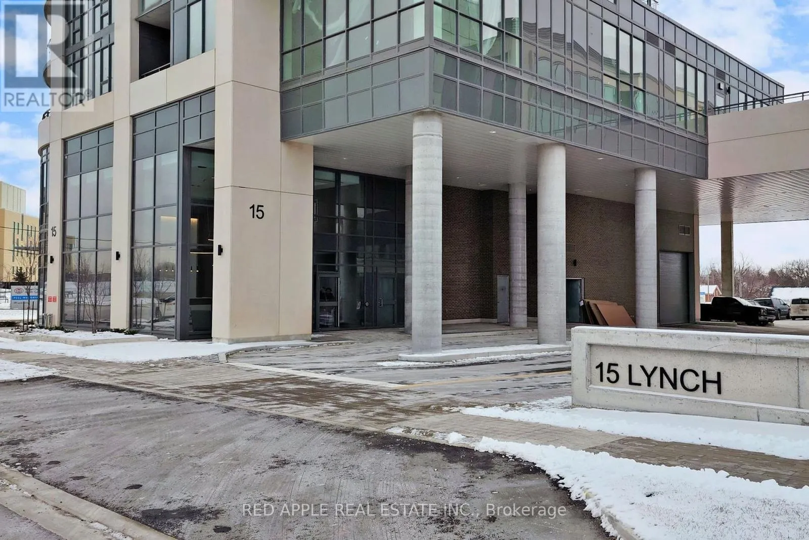 2203 - 15 LYNCH STREET