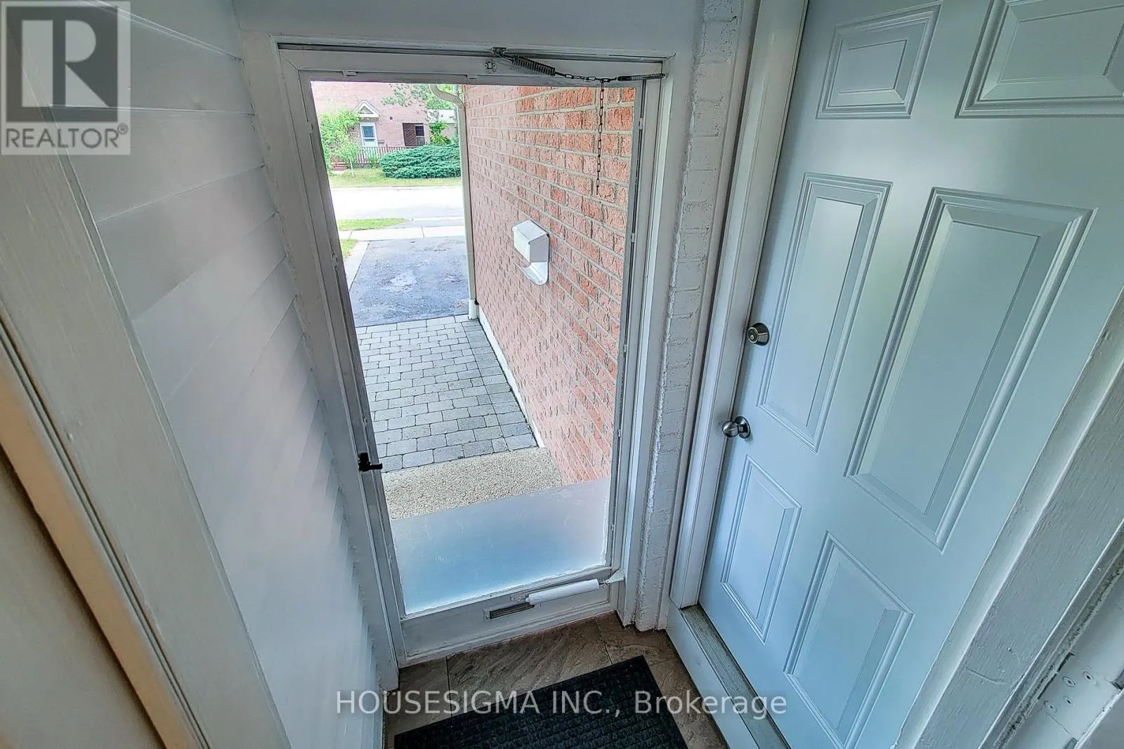 3111 CANTELON CRESCENT