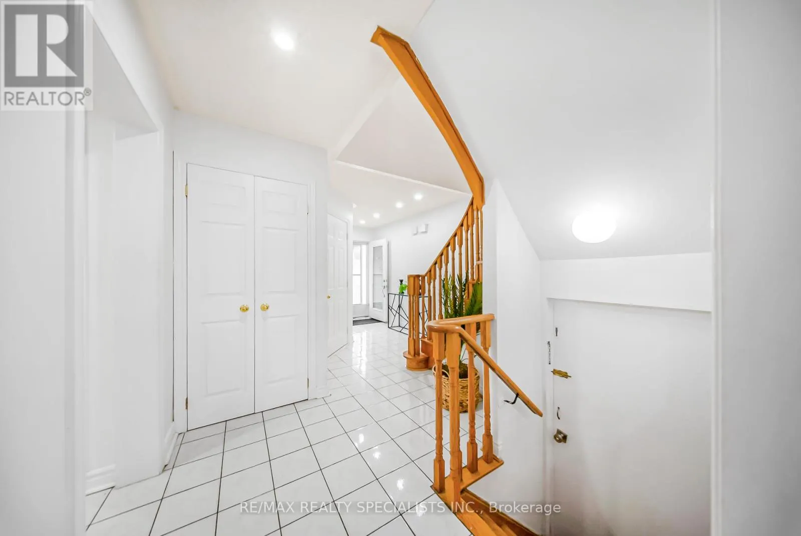 92 BLACK OAK DRIVE