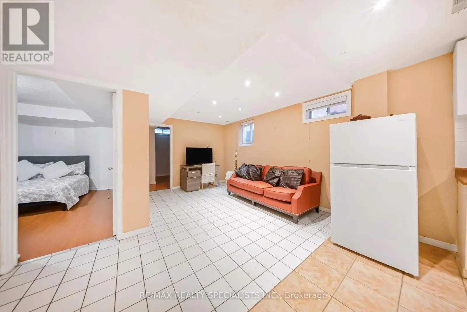 92 BLACK OAK DRIVE