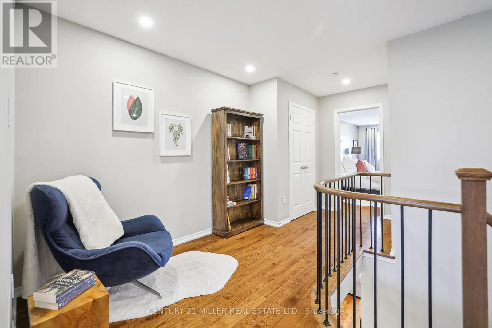 1745 COBRA CRESCENT