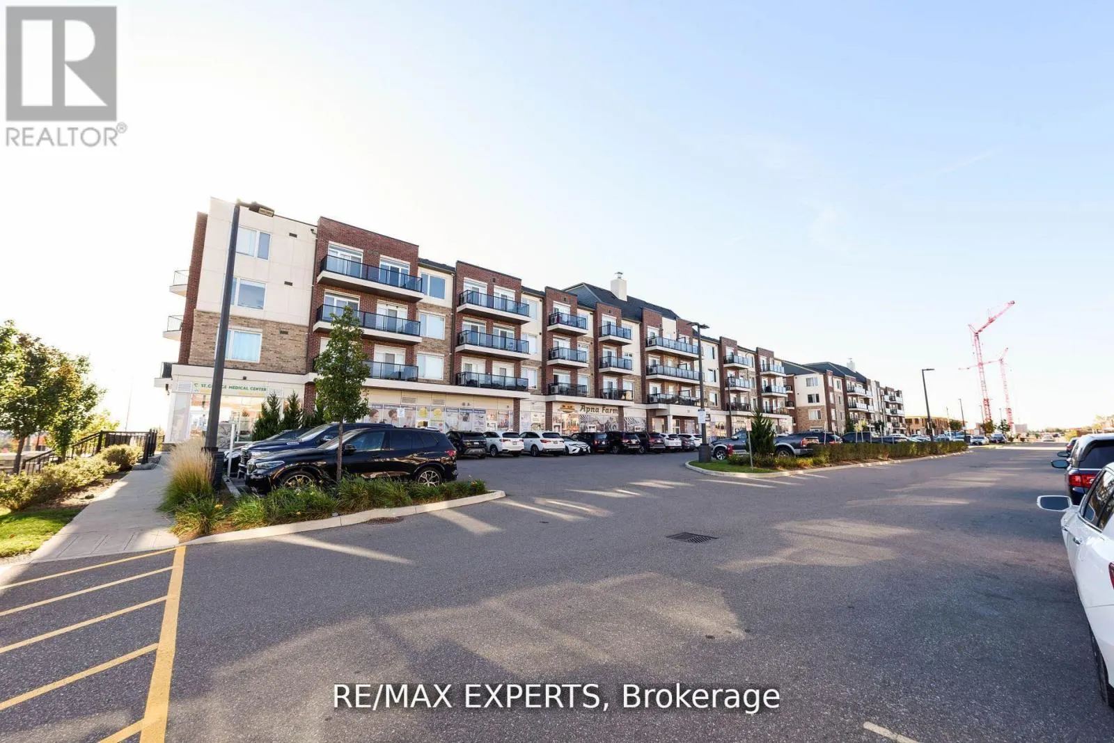 203 - 50 SKY HARBOUR DRIVE