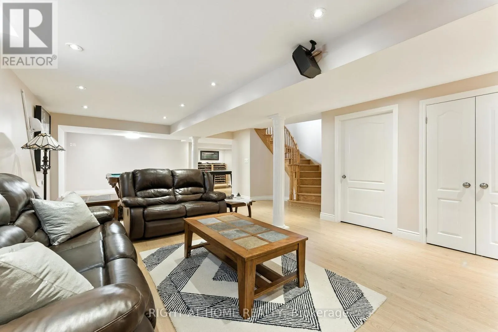 2465 WHISTLING SPRINGS CRESCENT