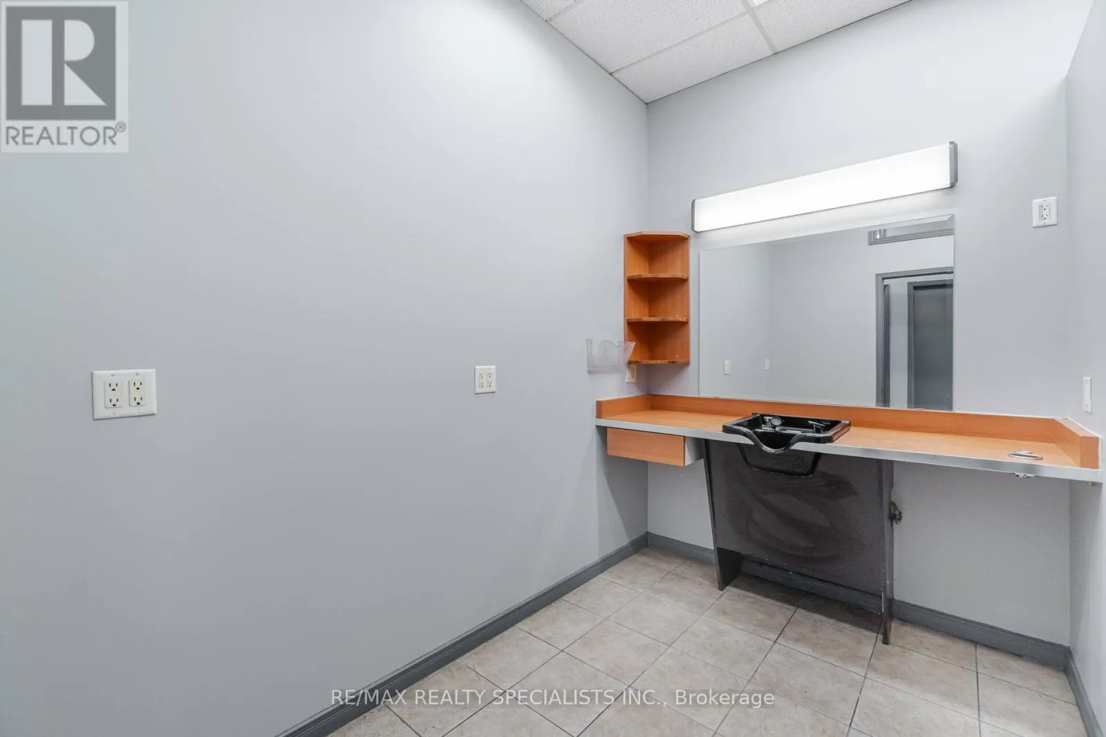 10 - 5160 EXPLORER DRIVE E
