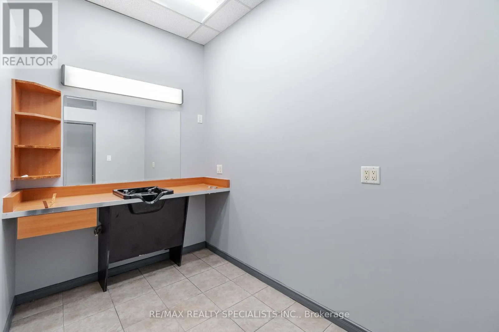 10 - 5160 EXPLORER DRIVE E