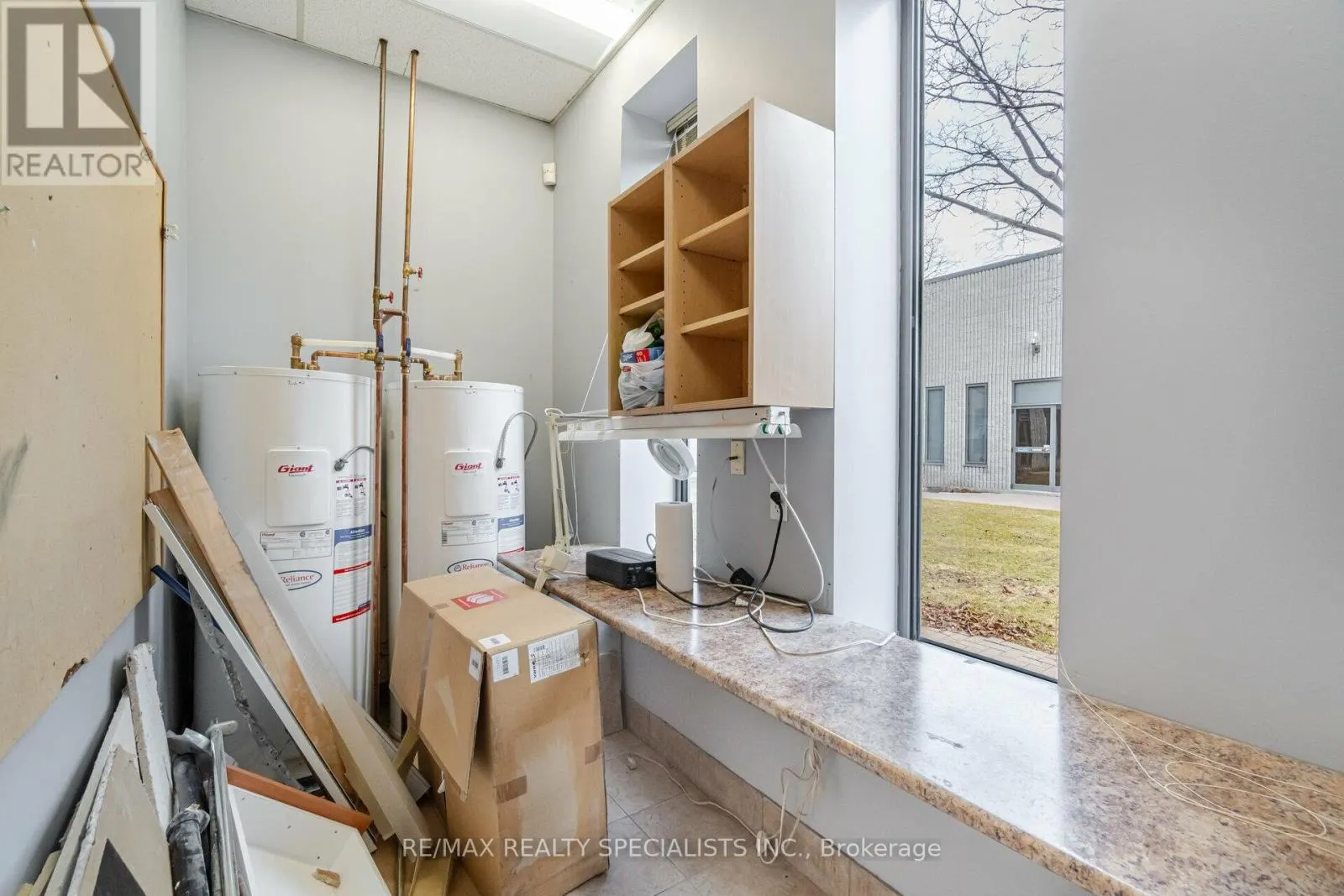 10 - 5160 EXPLORER DRIVE E
