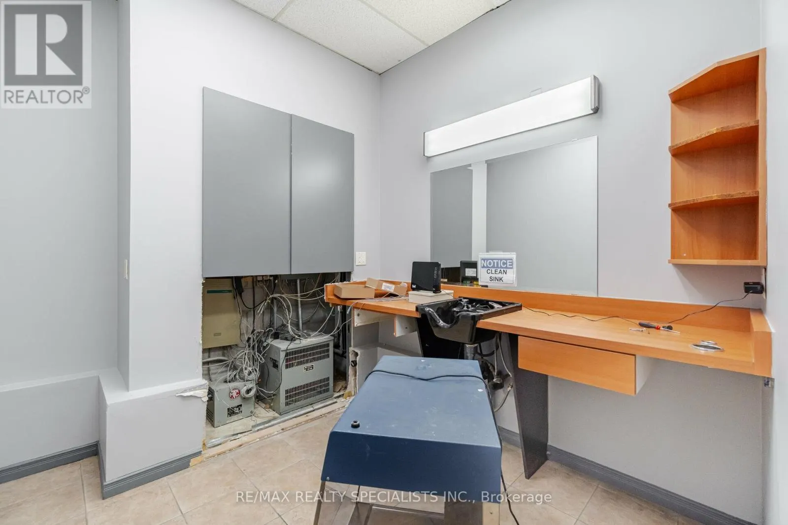10 - 5160 EXPLORER DRIVE E