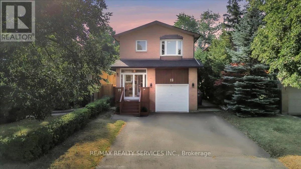19 BLOSSOM AVENUE